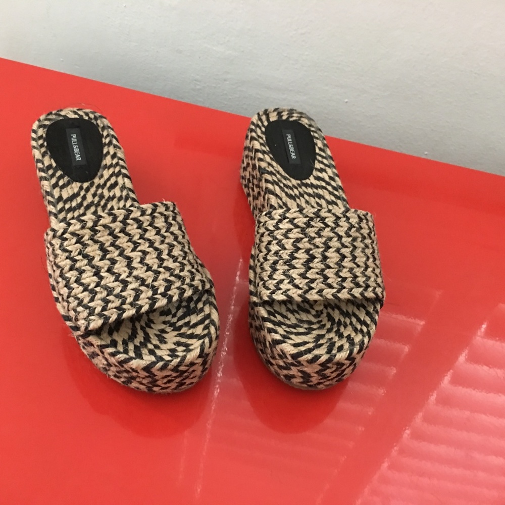 Pull & Bear Espadrille Wedges - Picture 6 of 8